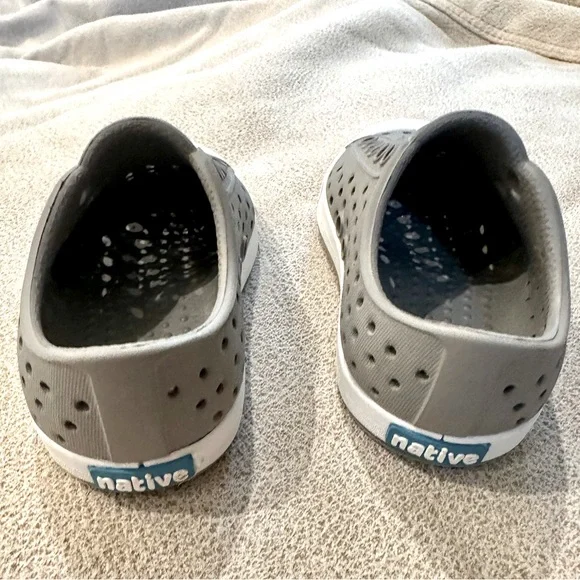 Native Shoes, Jefferson Kids Shoe - Grey, Size C4 - Picture 3 of 7